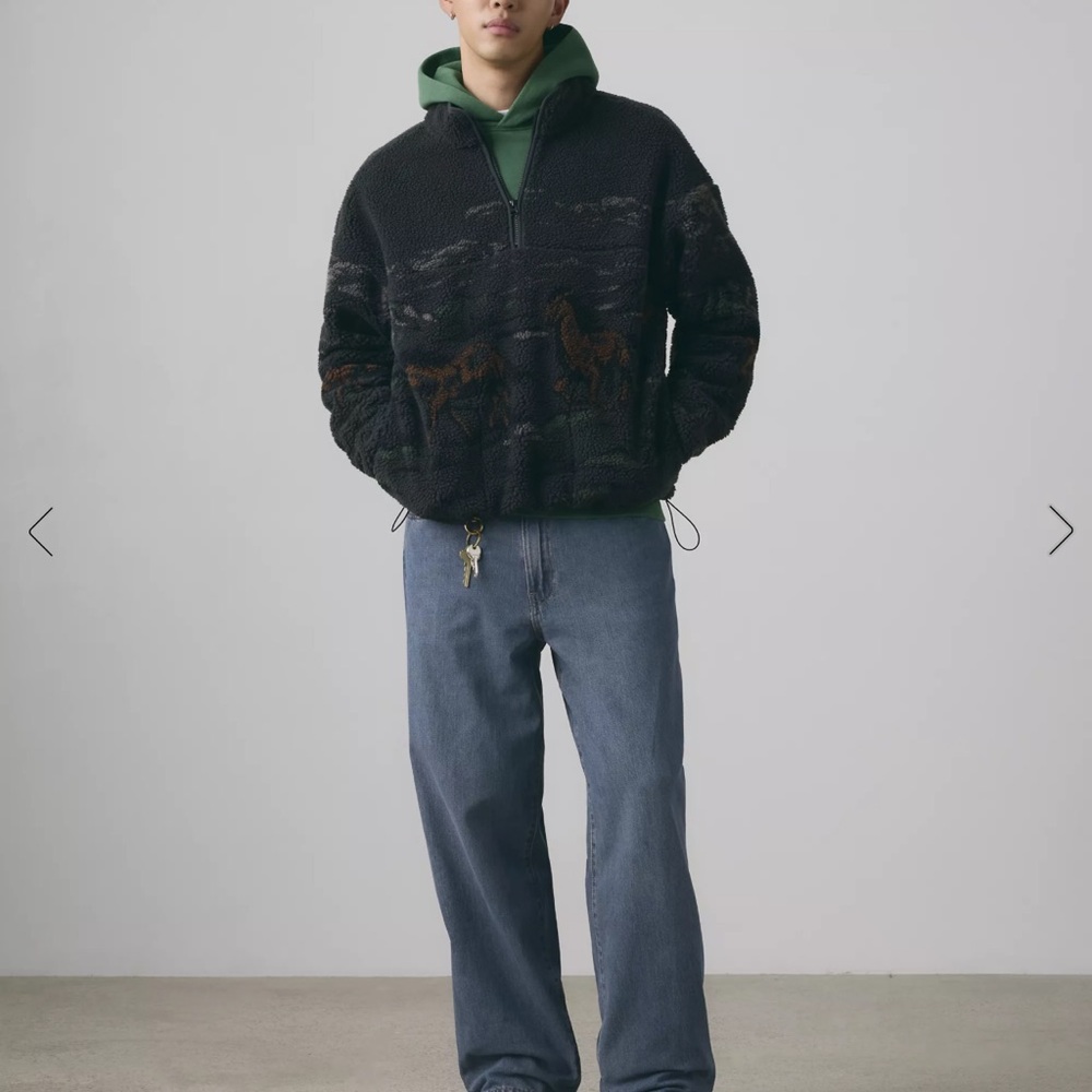 Levi's Men's Black Sherpa Quarter-Zip Pullover